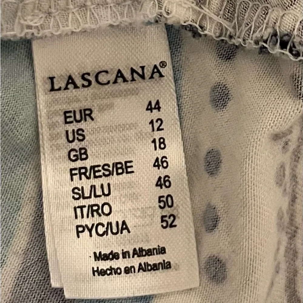 Lacana White and Blue Patterned Sleeveless Dress - Picture 8 of 9